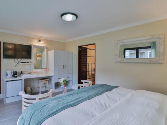 Lavender Manor Guest Lodge - 213022