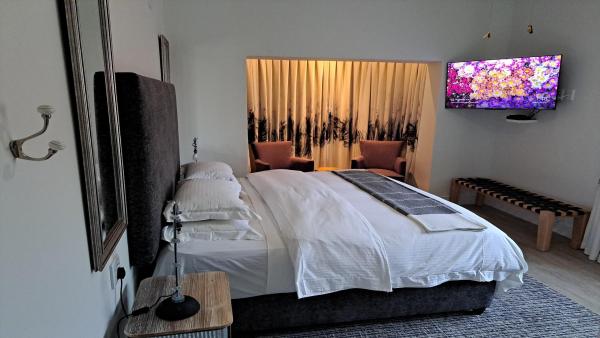 Lavender Manor Guest Lodge - 213053