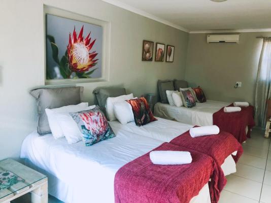 Room image 2