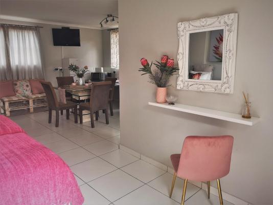 Room image 13