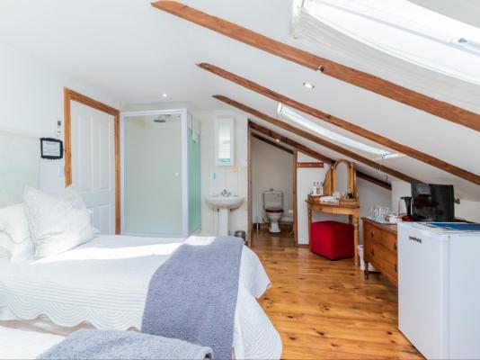 Room image 13