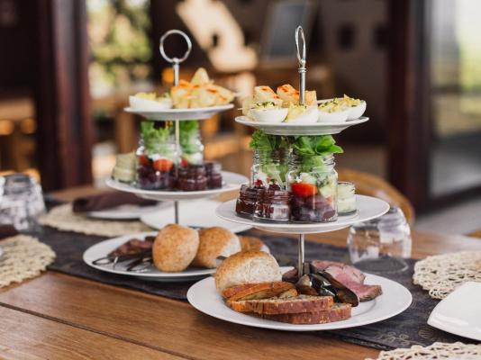 Rhino Ridge Safari Lodge - 213351