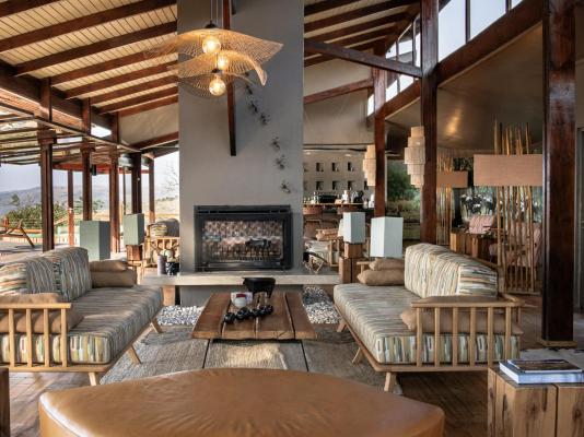 Rhino Ridge Safari Lodge - 213364