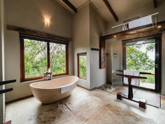 Rhino Ridge Safari Lodge - 213389