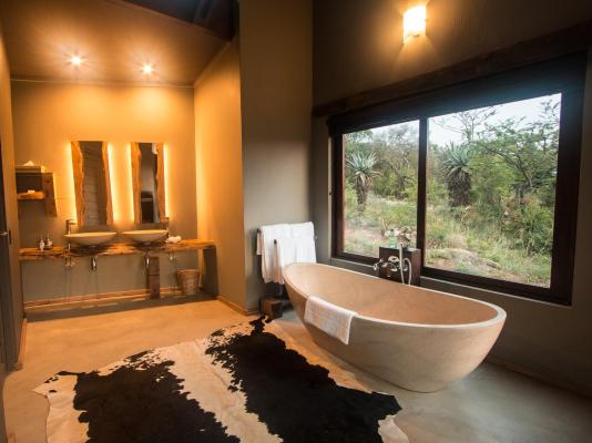 Rhino Ridge Safari Lodge - 213394