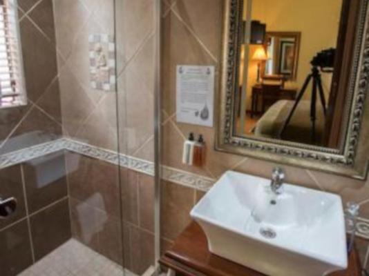 Le Cozmo Guesthouse - 213557