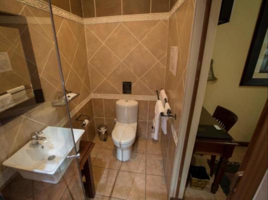 Le Cozmo Guesthouse - 213558
