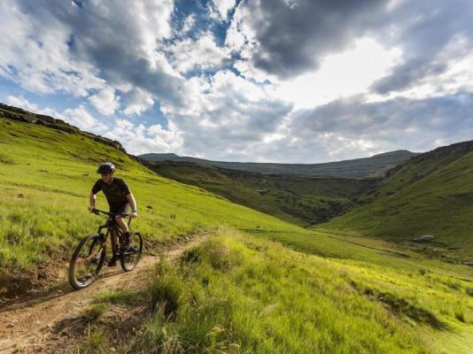 Fairways Drakensberg - 213800