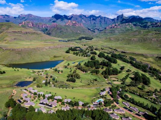 Fairways Drakensberg - 213810