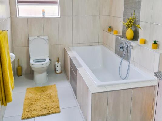 Room image 1