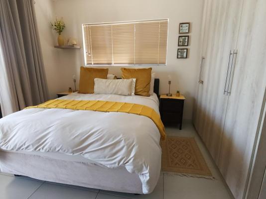 25 On Rooiels - 213863