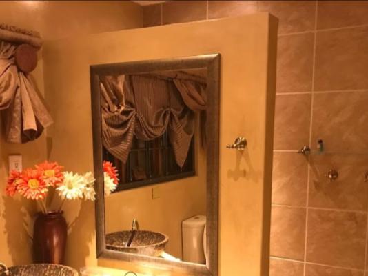 Room image 4