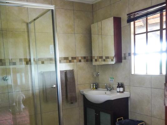 Room image 2