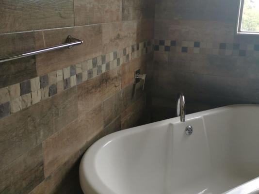 Aquila Guest House - 213956