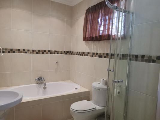 Aquila Guest House - 213959
