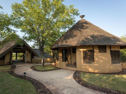 Mopane Bush Lodge - 214010