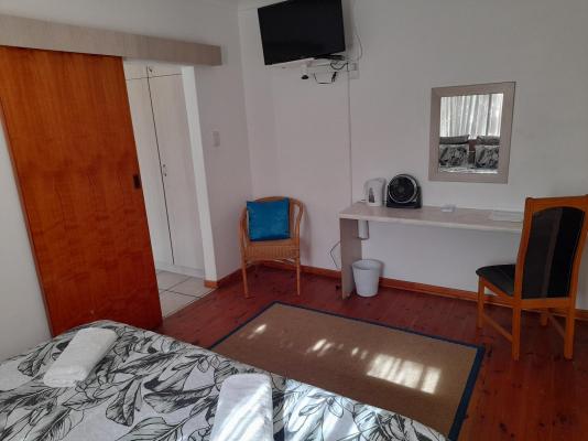 Aquarius Bed and Breakfast - 214078