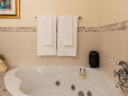 Room image 13