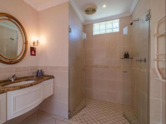 Lemon Tree Lane - 214216