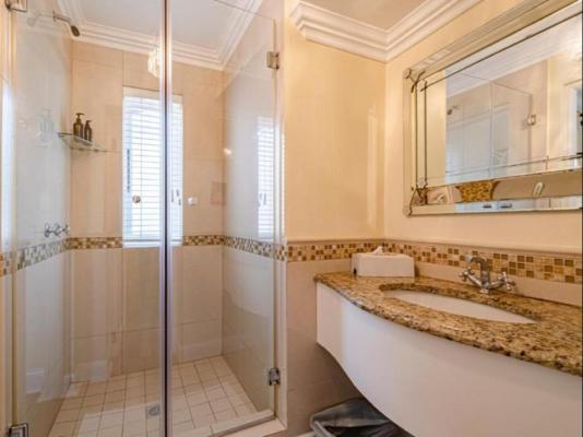 Lemon Tree Lane - 214229