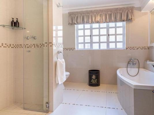 Lemon Tree Lane - 214234