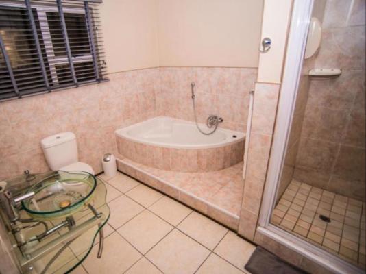 Room image 7