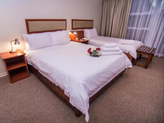 Room image 8