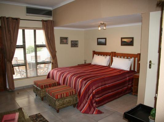 Room image 3