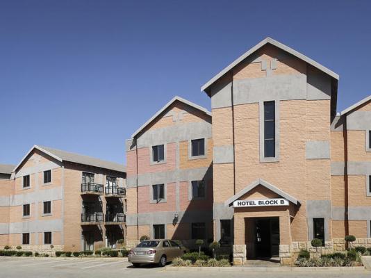 Bains Lodge - 214500