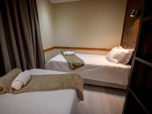 Room image 3