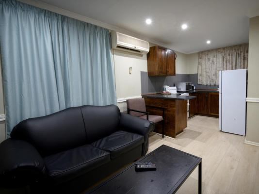 Room image 4
