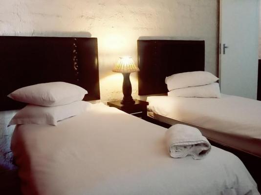 Room image 5