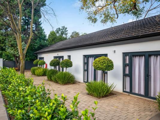 30 On Whites Guesthouse - 214578