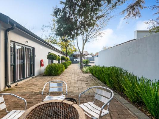 30 On Whites Guesthouse - 214583