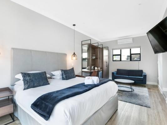 30 On Whites Guesthouse - 214595