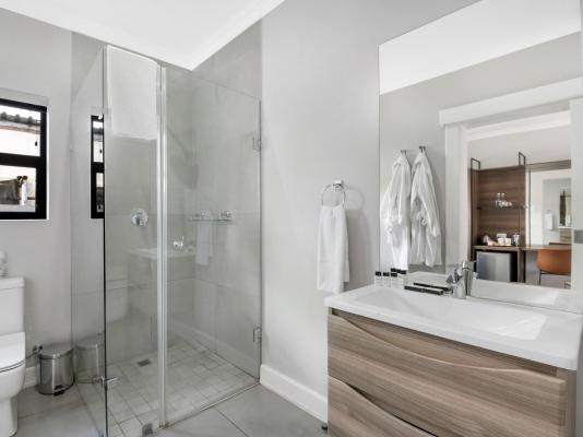 30 On Whites Guesthouse - 214596
