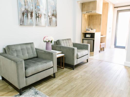 30 On Whites Guesthouse - 214601
