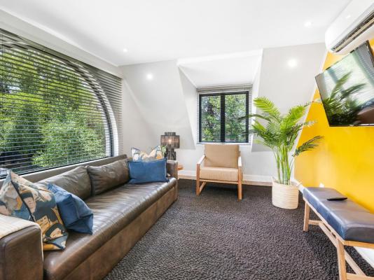 30 On Whites Guesthouse - 214609