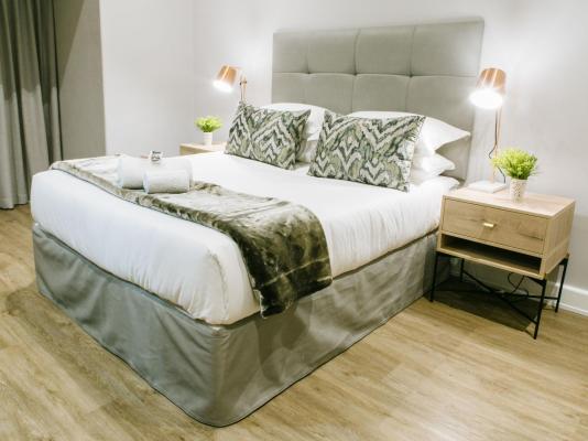 30 On Whites Guesthouse - 214616