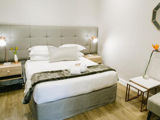 30 On Whites Guesthouse - 214620