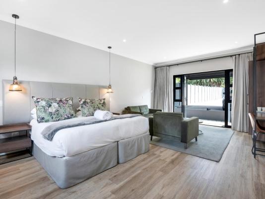 30 On Whites Guesthouse - 214623