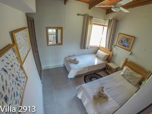 Room image 4