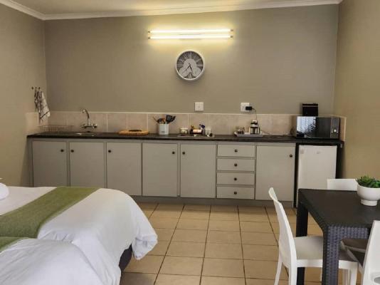 Noordoewer Self Catering Chalets - 214677