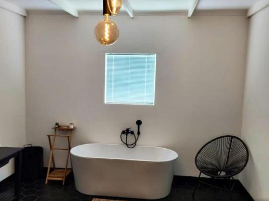 Noordoewer Self Catering Chalets - 214696