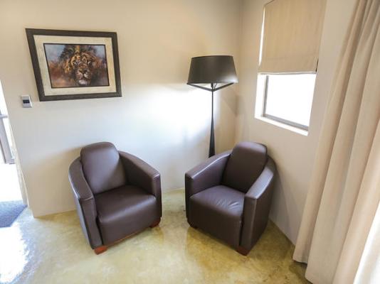 Room image 3