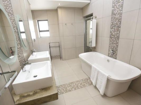 Room image 2