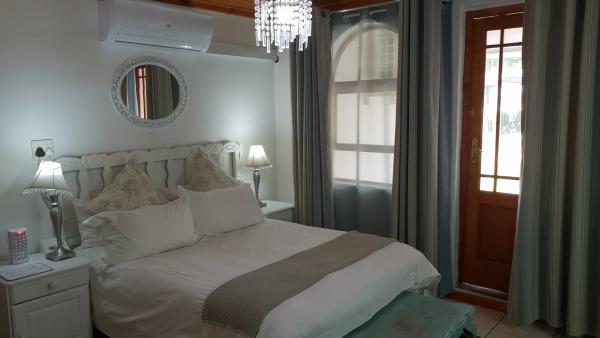 At The Nest Bed & Breakfast  - 214966