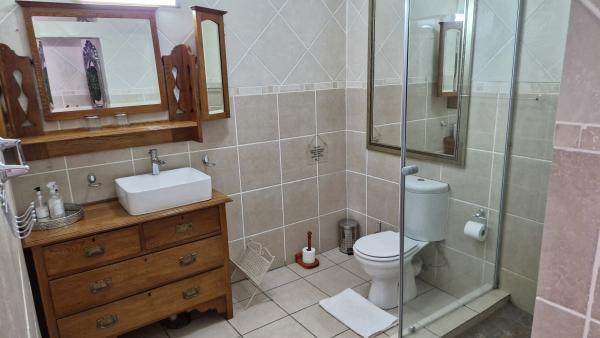 At The Nest Bed & Breakfast  - 215049