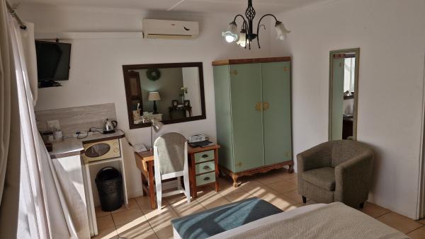 Room image 28