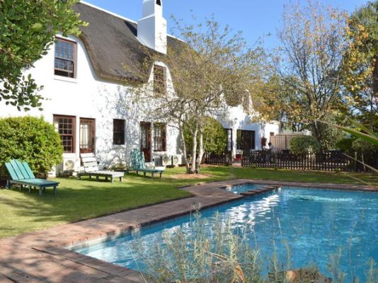 Oakhurst Hotel - 215366